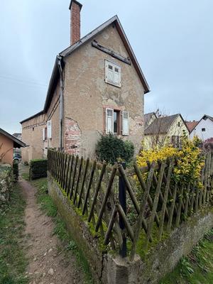 Maison - 93 m² - 5 pièces