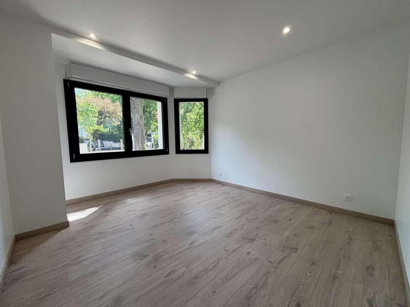 Maison - 180 m² - 5 pièces