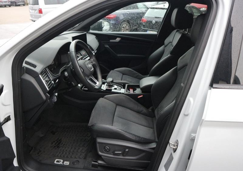 Audi Q5 Sportback 55 TFSIe 367 s-Line Hybride Rechargeable / Toit Ouvrant Attache Remorque Camera de Recul Affichage Tete Haute Coffre Elec B&amp;O