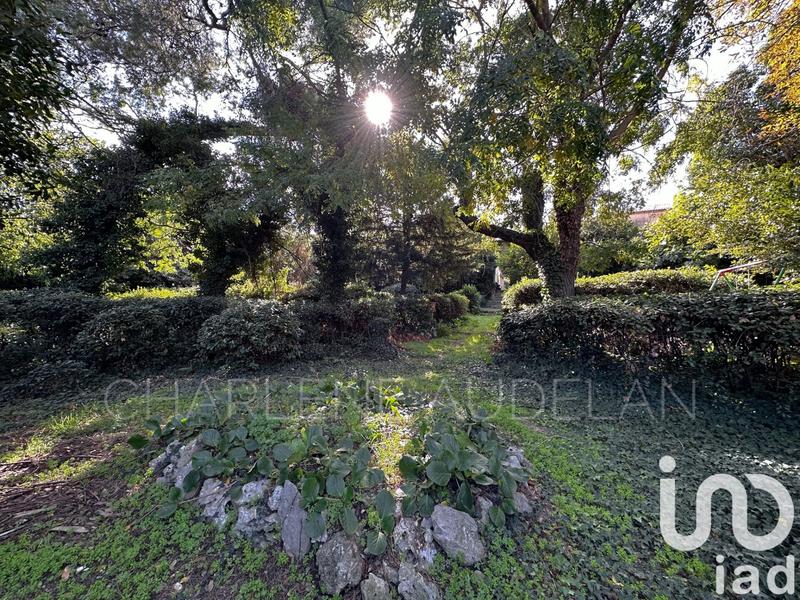 Maison - 264 m² - 11 pièces