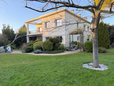 Villa - 196 m² - 7 pièces