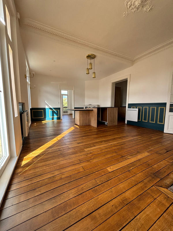 Appartement - 77 m² - 5 pièces