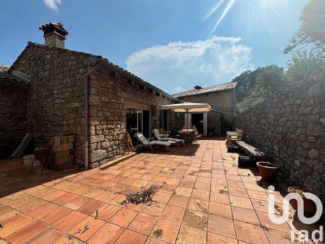 Maison - 300 m² - 10 pièces