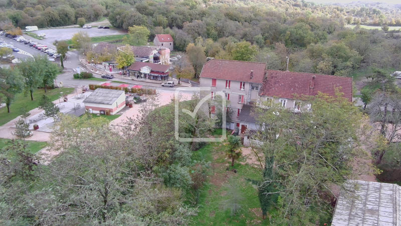 Maison - 579 m² - 19 pièces