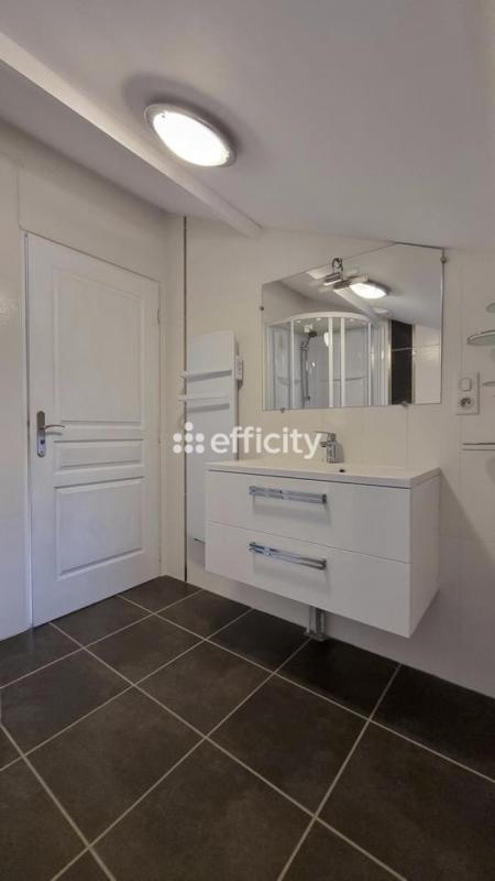 Maison - 235 m² - 8 pièces