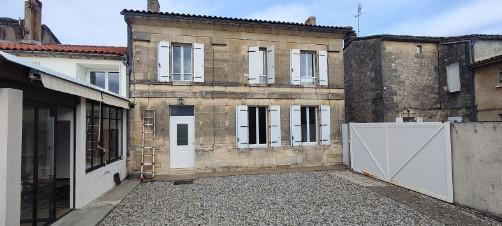 Maison - 210 m² - 4 pièces