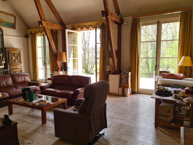 Propriété - 341 m² - 13 pièces