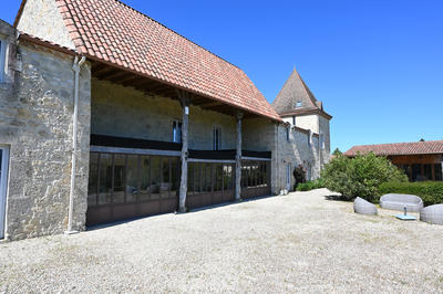 Maison - 374 m² - 13 pièces