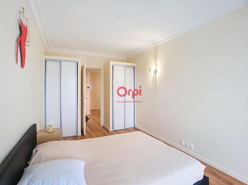 Appartement - 90 m² - 4 pièces