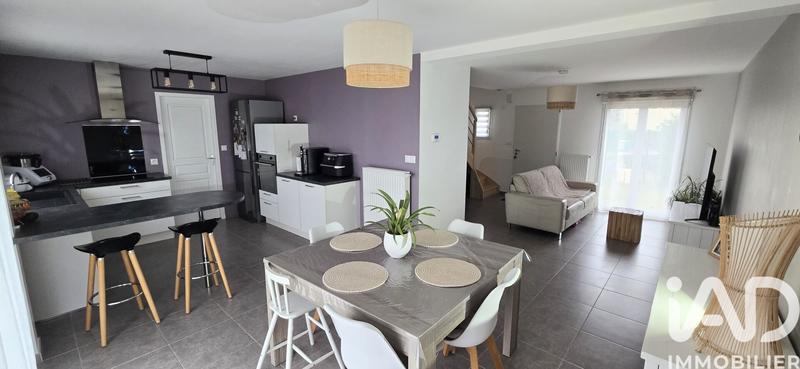 Maison - 85 m² - 5 pièces
