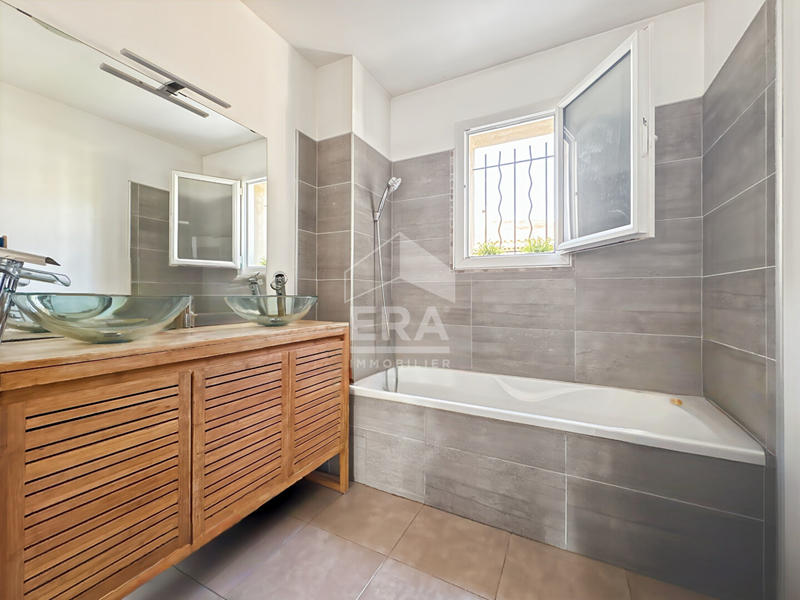 Maison - 100 m² - 6 pièces