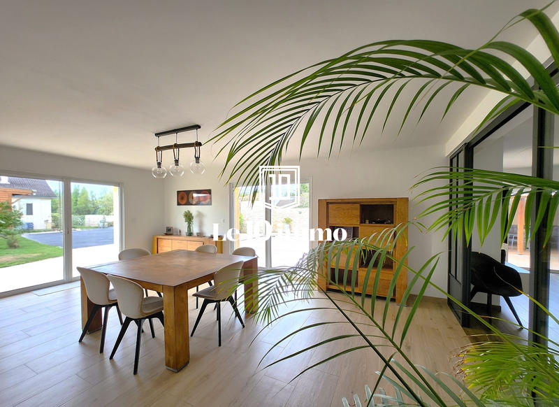 Maison - 180 m² - 7 pièces