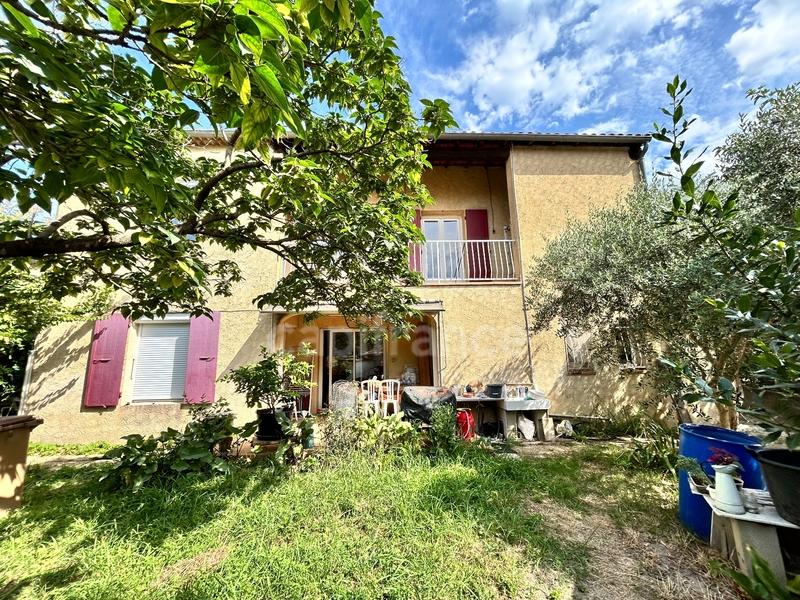 Maison - 210 m² - 8 pièces
