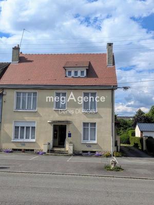 Maison - 286 m² - 12 pièces