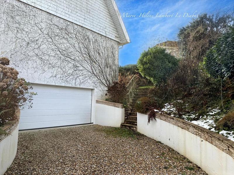 Maison - 170 m² - 7 pièces