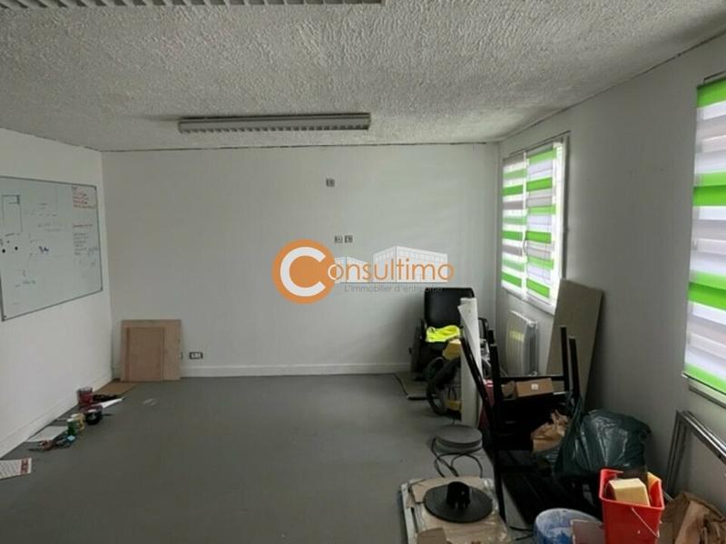 Local d'activité / Entrepôt - 200 m²