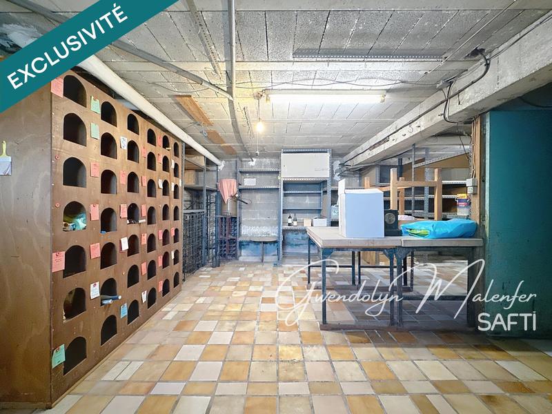 Maison - 277 m² - 11 pièces