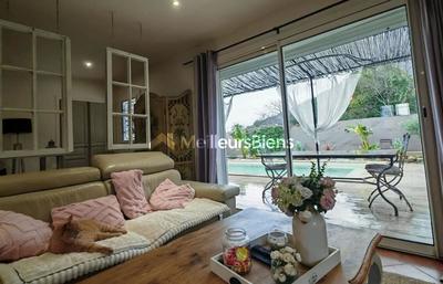 Villa - 164 m² - 8 pièces