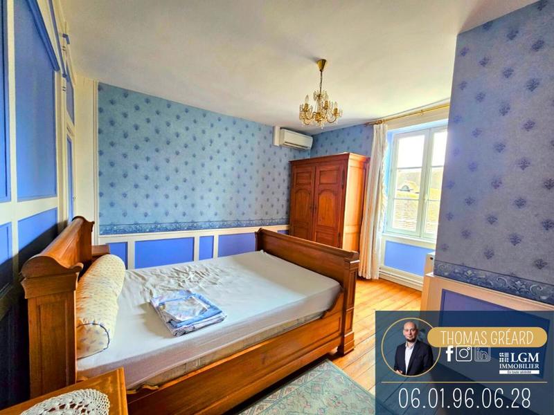 Propriété - 250 m² - 6 pièces