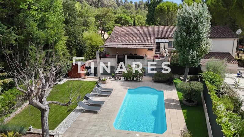 Maison - 189 m² - 7 pièces