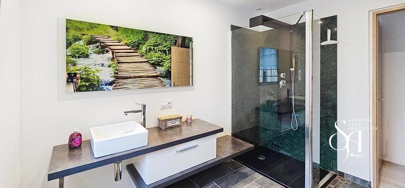 Maison - 315 m² - 6 pièces