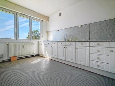 Appartement - 98 m² - 4 pièces