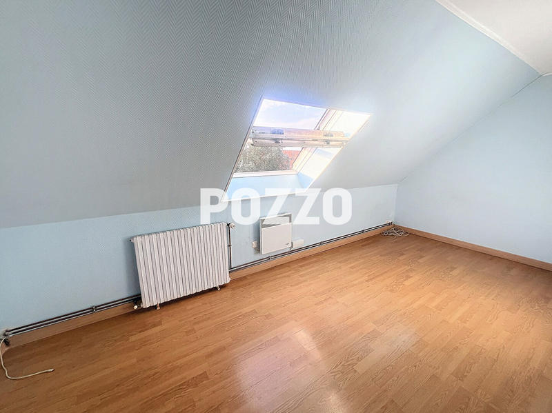 Maison - 182 m² - 9 pièces