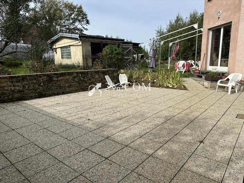 Maison - 211 m² - 6 pièces