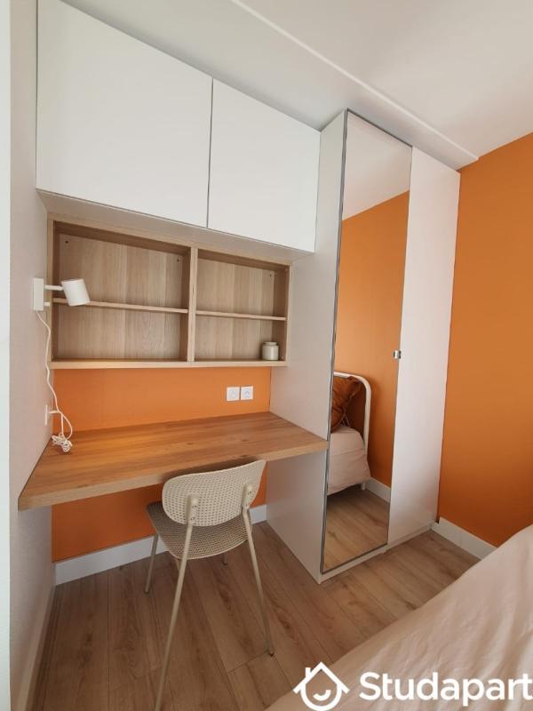 Chambre - 11 m² - 1 pièce