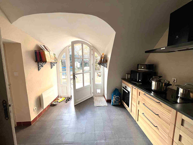 Maison - 300 m² - 6 pièces