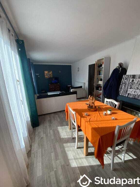 Maison - 150 m² - 12 pièces