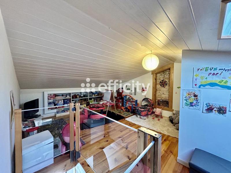 Maison - 135 m² - 7 pièces