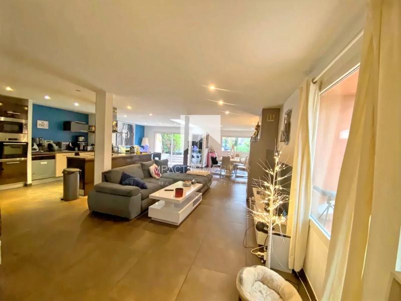 Maison - 170 m² - 5 pièces