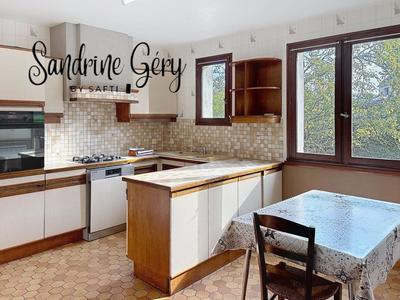 Maison - 117 m² - 6 pièces