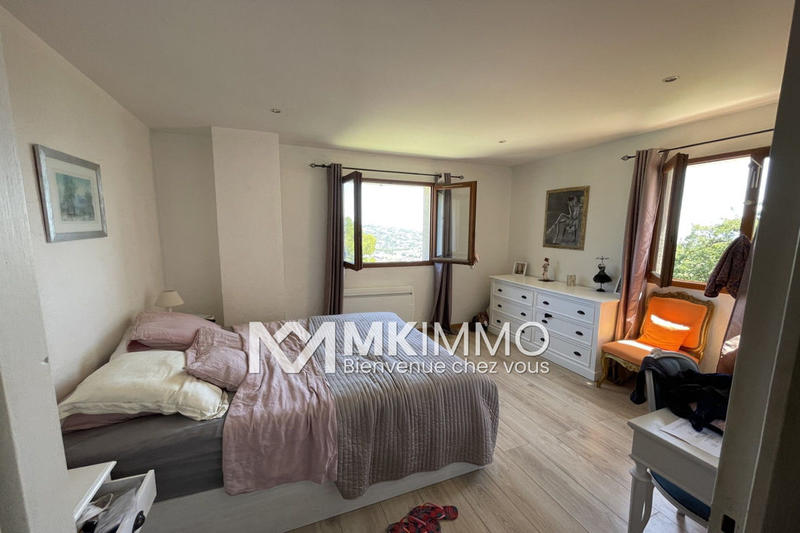 Maison jumelée - 136 m² - 4 pièces