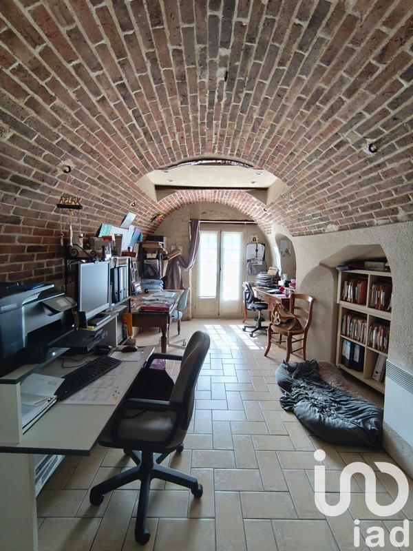 Maison - 700 m² - 24 pièces