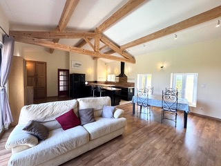 Maison - 202 m² - 6 pièces