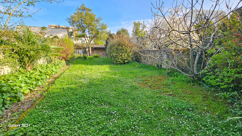 Maison - 195 m² - 9 pièces