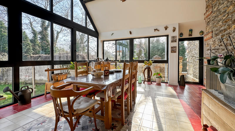 Maison - 212 m² - 10 pièces