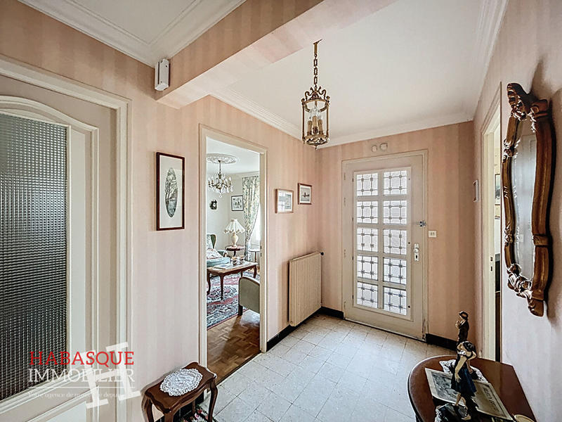 Maison - 99 m² - 5 pièces