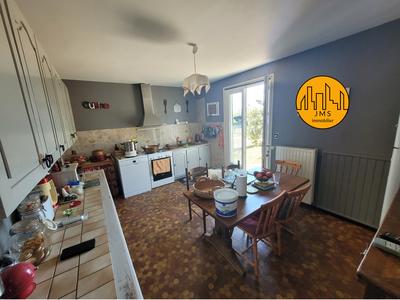 Maison - 101 m² - 5 pièces