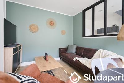 Chambre - 9 m² - 1 pièce