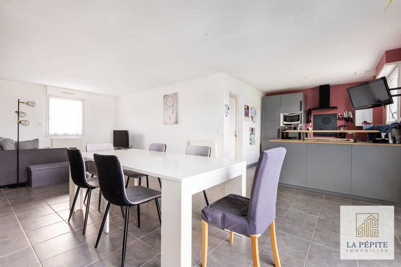 Maison - 94 m² - 5 pièces