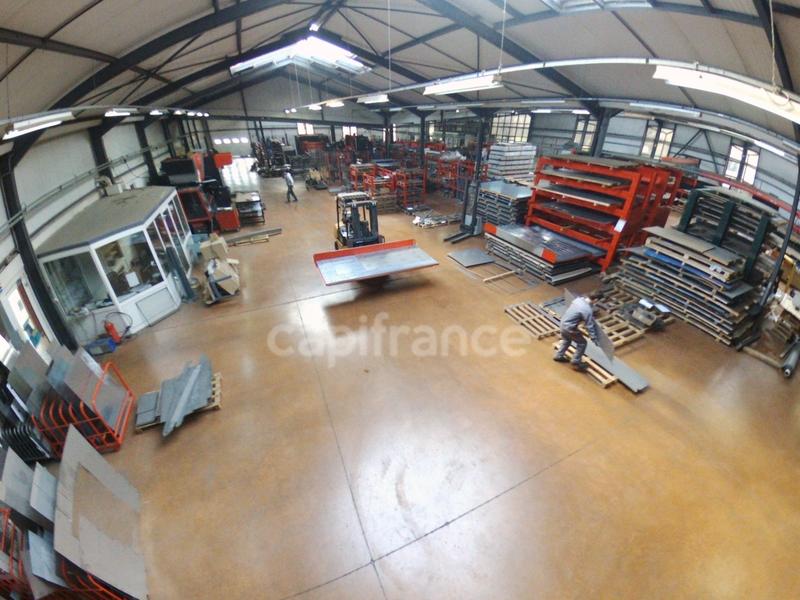 Bureau - 2 400 m² - 11 pièces