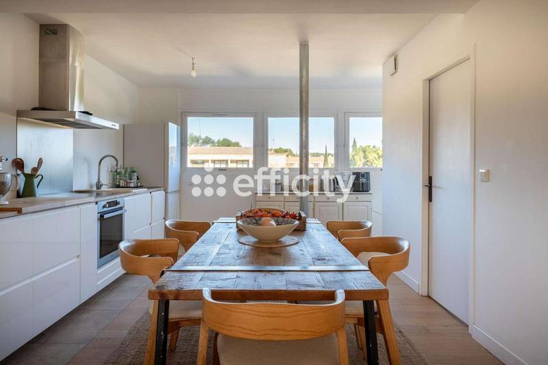 Appartement - 100 m² - 4 pièces