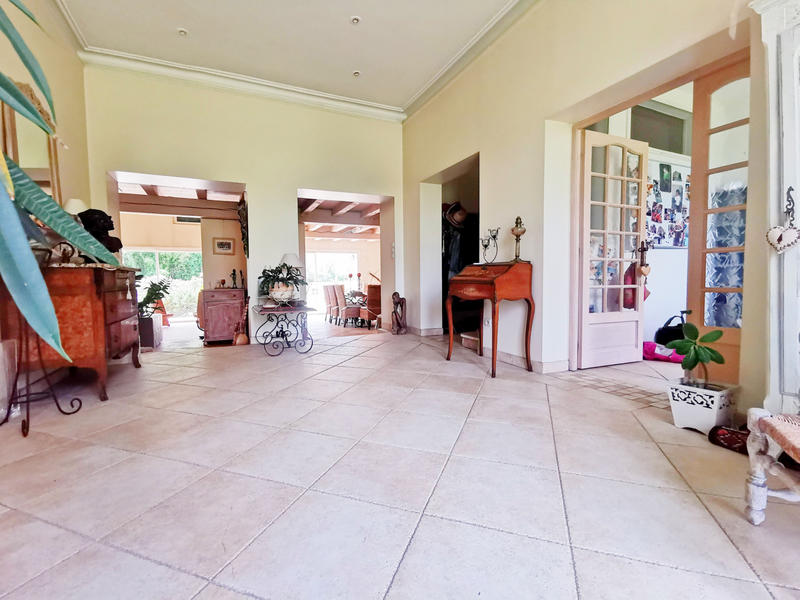 Propriété - 400 m² - 12 pièces