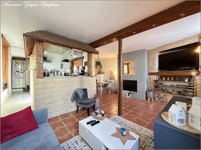 Maison de village - 90 m² - 4 pièces