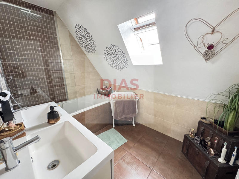 Maison - 95 m² - 1 pièce