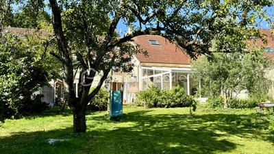 Maison ancienne - 268 m² - 12 pièces