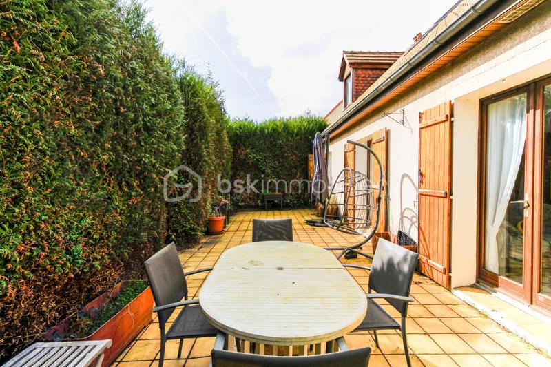 Maison - 108 m² - 5 pièces